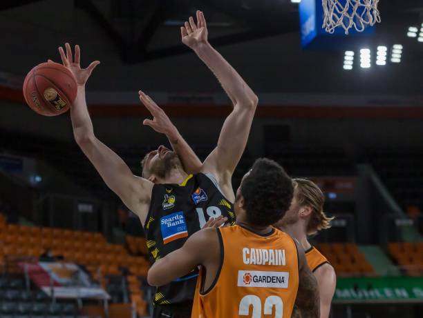 往往决定着 往往决定着