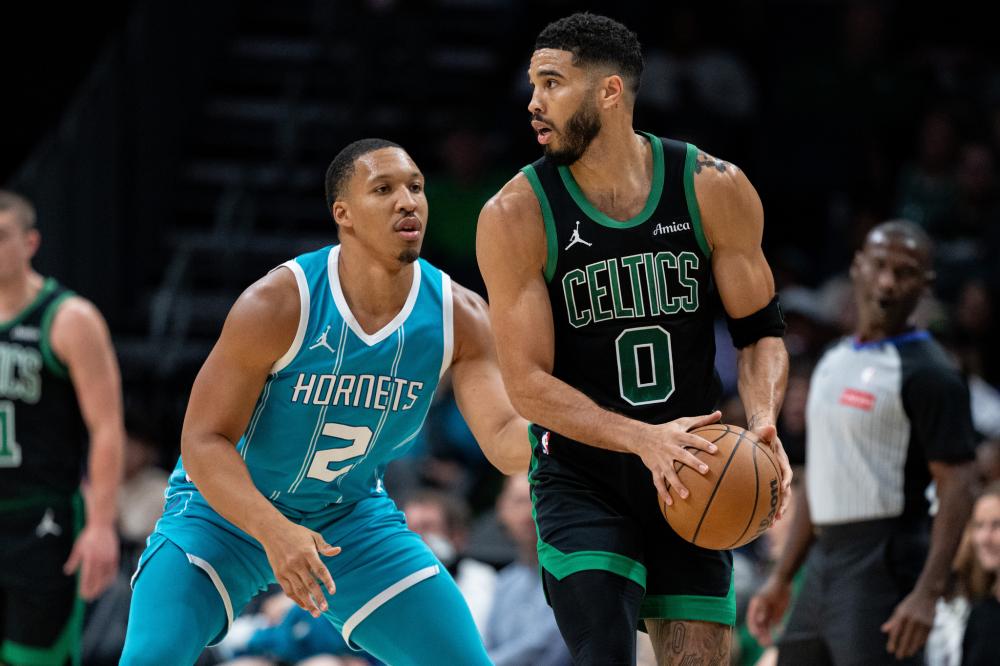 一场在足球 一场在足球